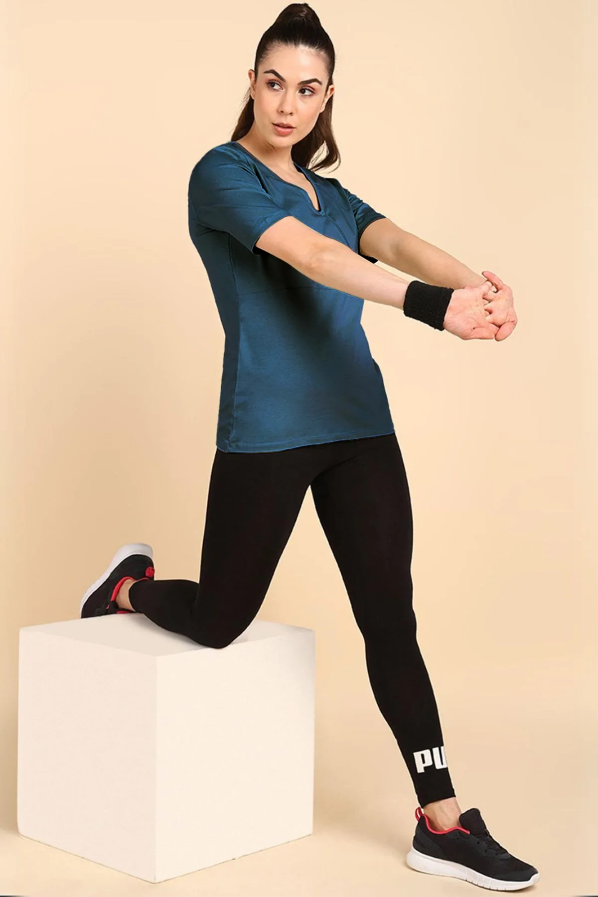 247 Zactive™ Airforce Zipless Maternity Feeding Top - Image 6