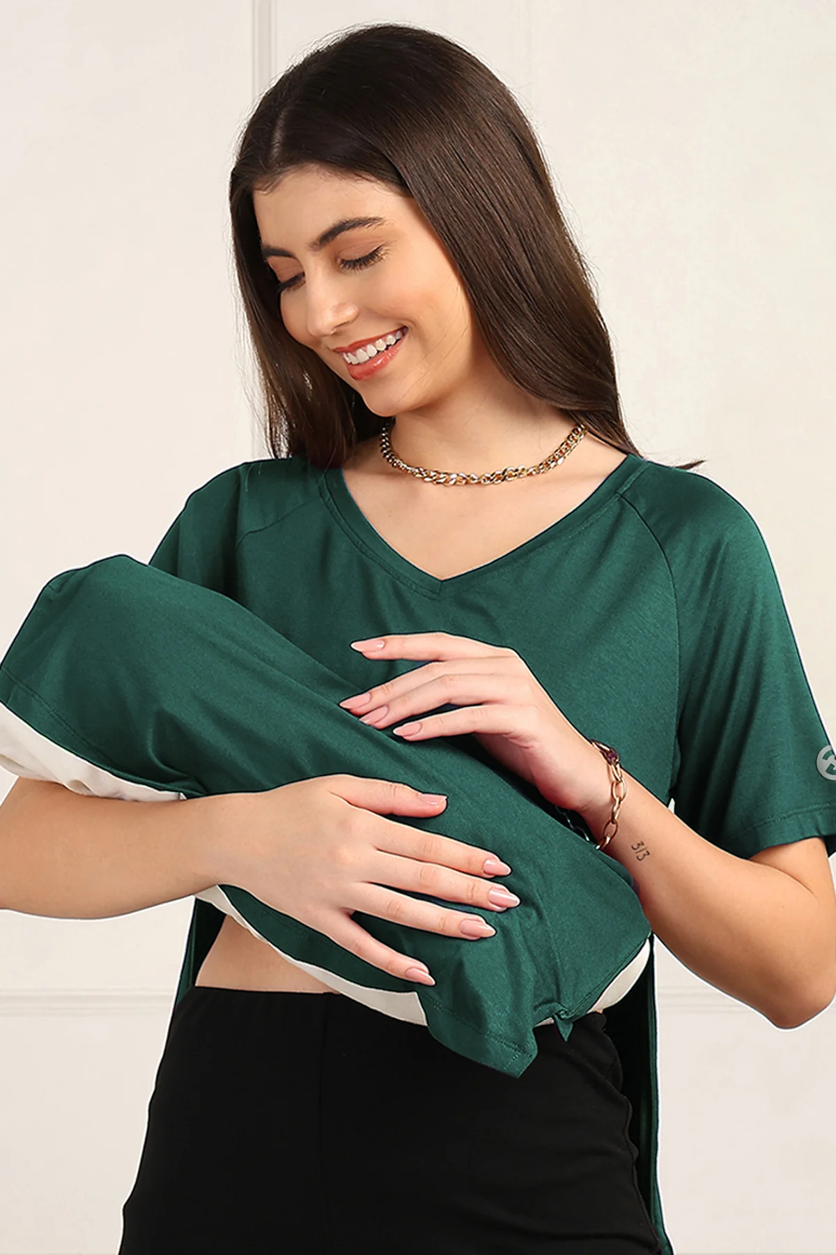 Deep Emerald Solid Nursing Top with Side Zip Access - Image 2