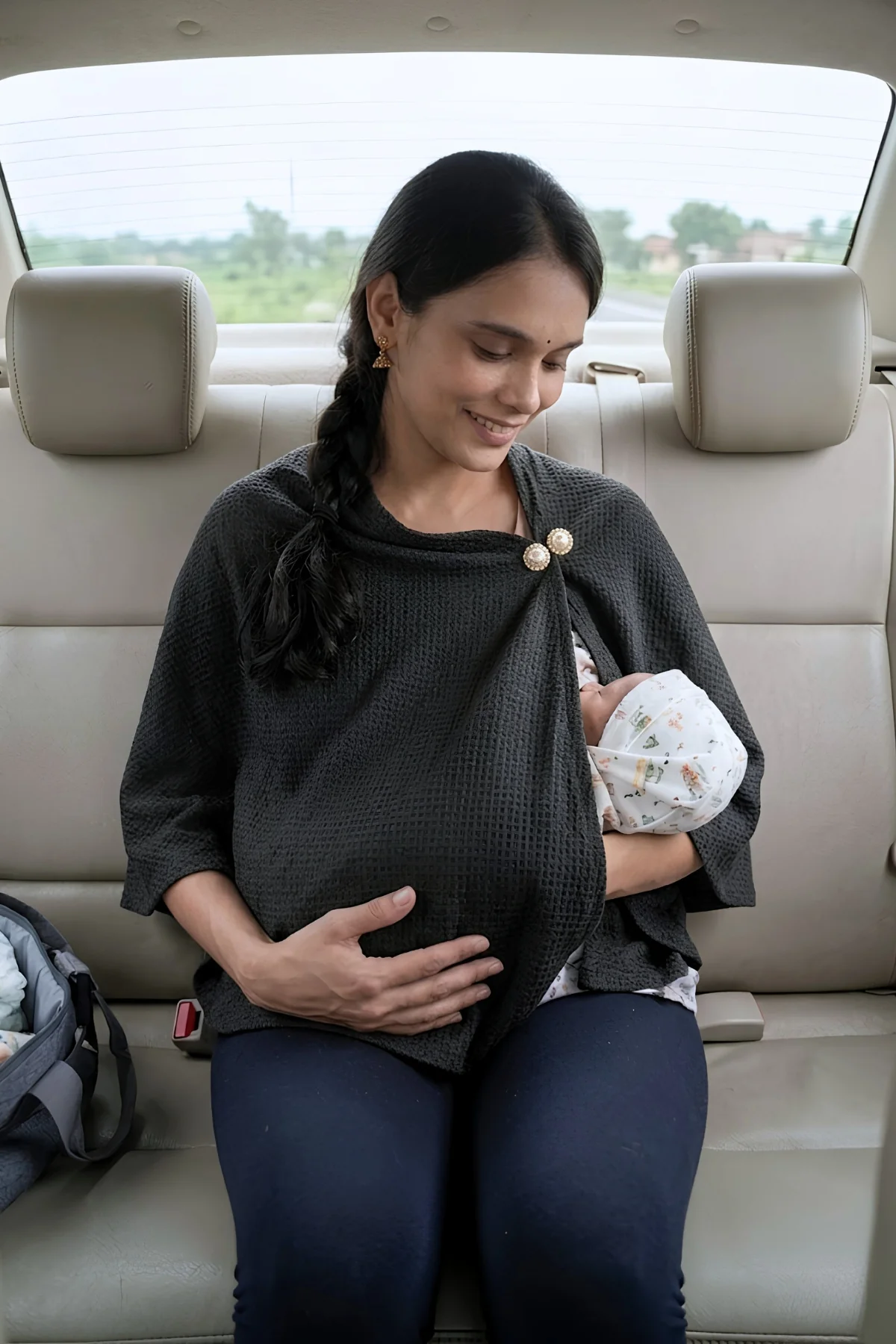 Diana Nursing Cover - Black