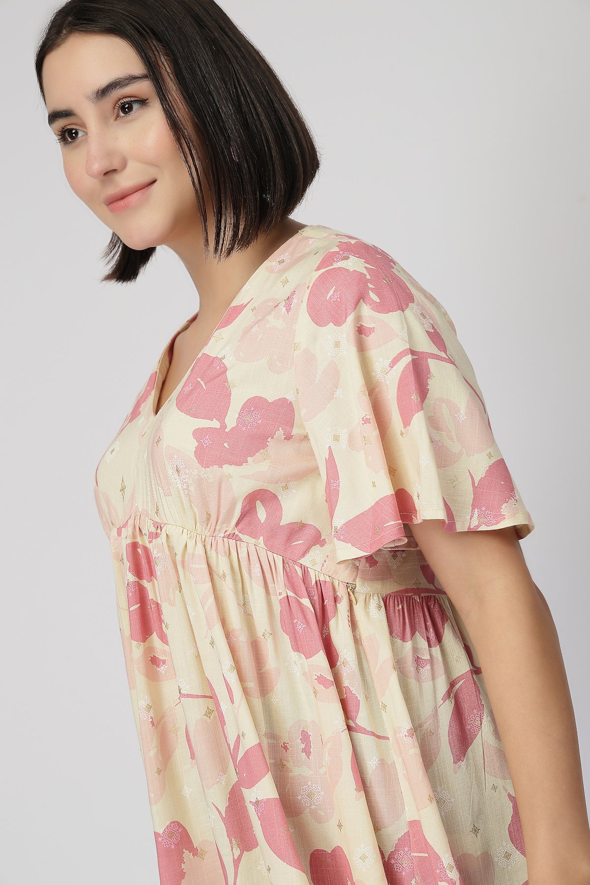 Maternity Printed Top with Zip Feeding - PINK - Image 10